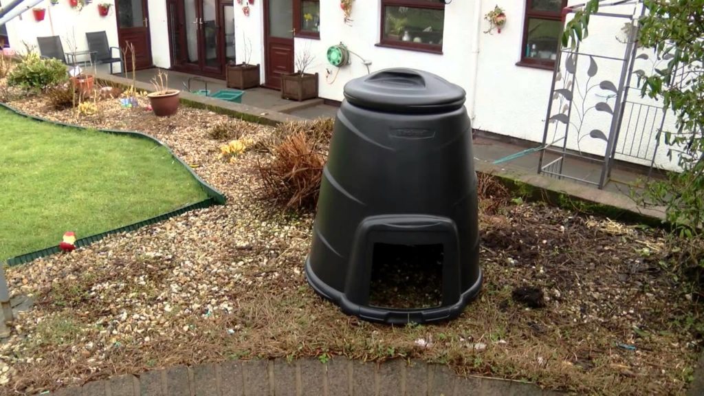 Matthew Davies image of a composting bin in the backyard.